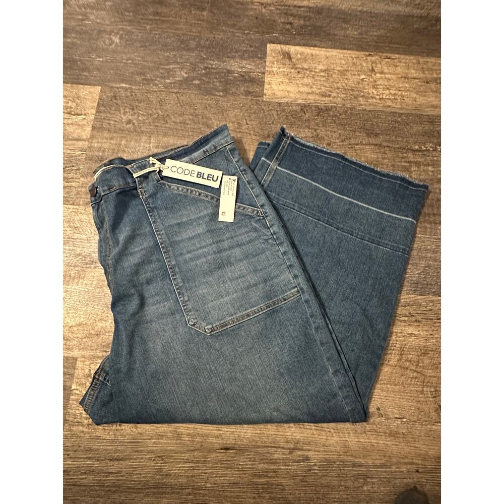 Code Bleu Women's Blue Solid Denim Raw Hem Wide Leg Cropped Jeans Size  22W NWT